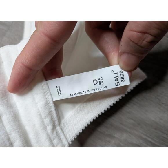 Bali Bralette Bra Womens 42D White Satin Full Coverage Wireless Unpadded 3820 - Picture 7 of 7